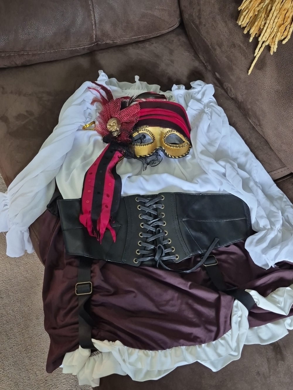 Ladies Med/Large Wench Pirate Costume